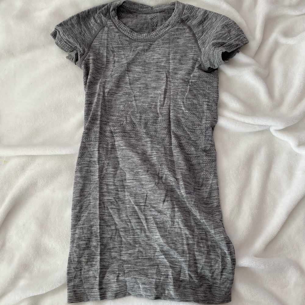 heather grey swiftly tech 2.0 short sleeve shirt